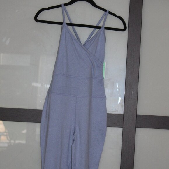 Forever 21 Active One-Piece Romper Blue Mirage Size Small Wicking Fabric - NWT - Picture 2 of 15